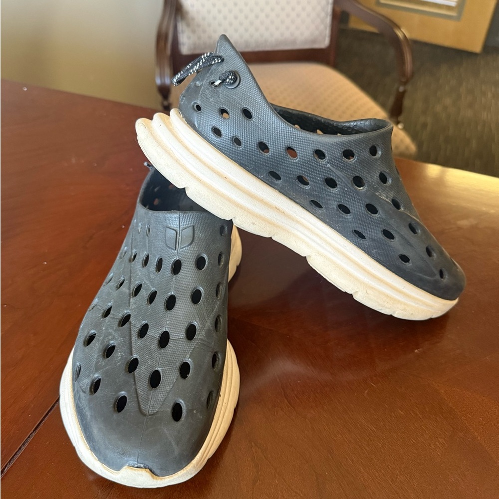Women’s Kanes Shoes